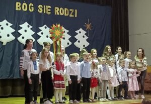 Występ uczniów z Ukrainy